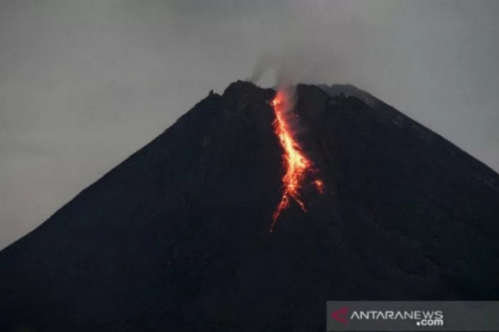 Gunung Merapi Luncurkan 21 Kali Lava Pijar