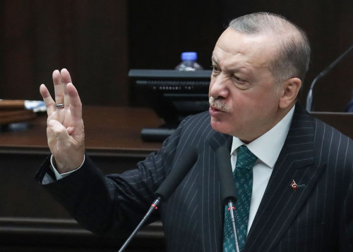 Serupa Seks, Kekuasaan Harus Dikendalikan