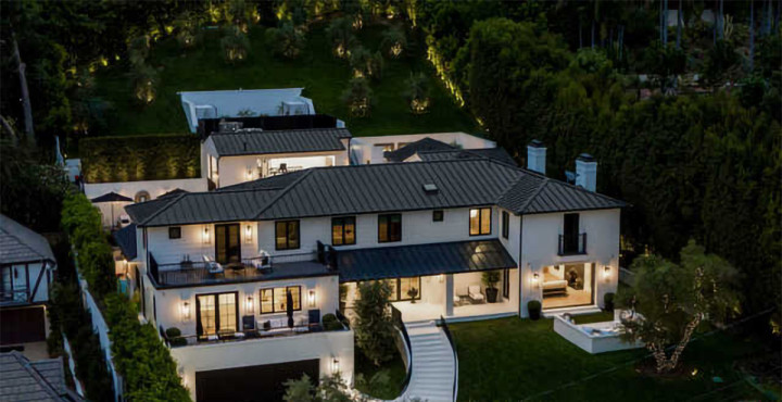 'Koleksi' Rumah Rihanna Bertambah, Terbaru di Los Angeles Seharga Rp199 Miliar