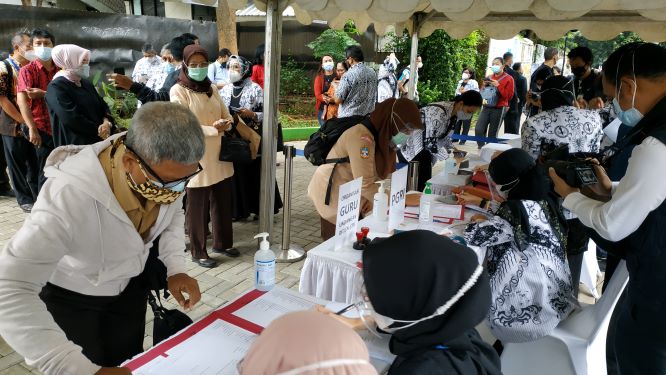 Hore, Guru dan Tenaga Pengajar DKI Jakarta Segera Divaksinasi