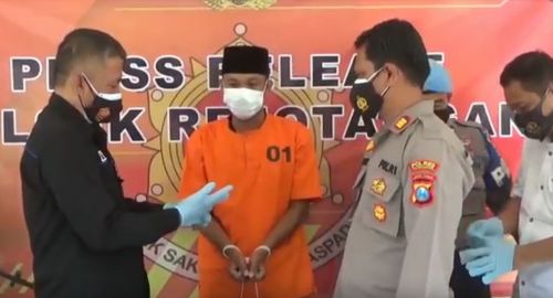 Modal Masker Logo Polri, Pria Ini  Jadi Polisi Gadungan dan Memalak Warga