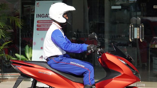Pahami Posisi Tubuh yang Benar saat Riding Jarak Jauh