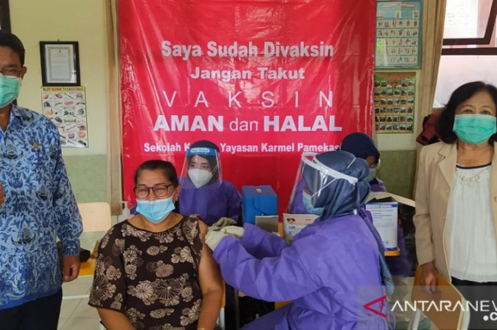 Vaksinasi Covid-19 di Pamekasan Sasar Pengurus Gereja