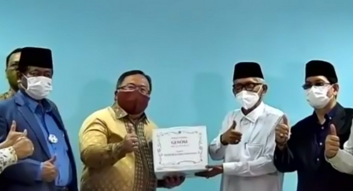 Menristek Hibahkan GeNose kepada MUI