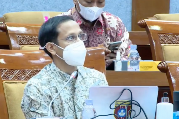 Nadiem: Risiko Murid Tertular Covid-19 Lebih Rendah