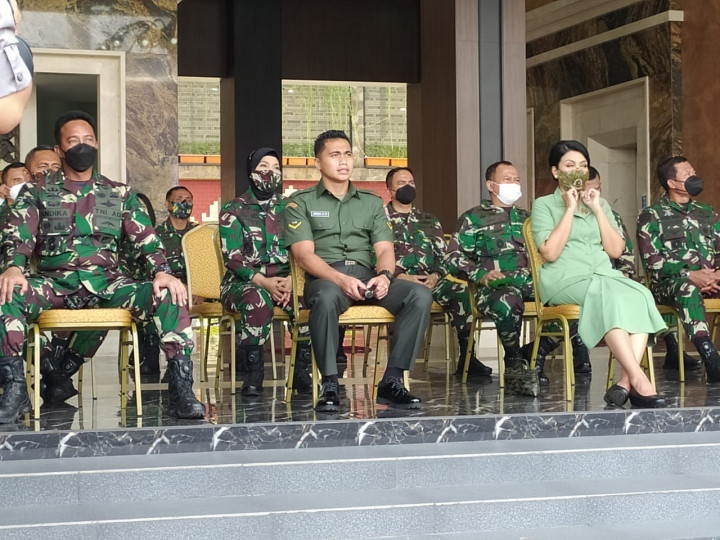 Bahas Soal Rok dan Pacar, Orang Tua Bongkar Kenangan Aprilia Manganang