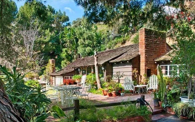 Ariana Grande piawai berbisnis properti, dan memiliki tiga rumah di Los Angeles. Foto: Realtor.com