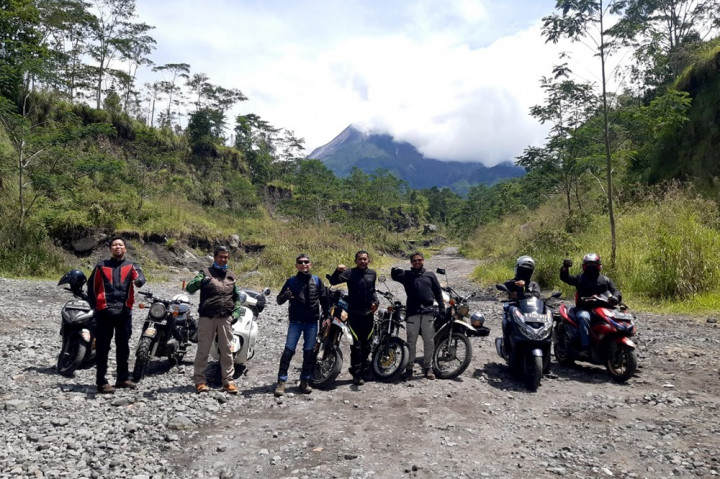 Sederat Aksi Sosial LA 32 Riders dalam Perjalanan 1.400 Km