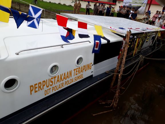 Prihatin, Satu Buku Ditunggu 90 Orang di Indonesia Setiap Tahunnya