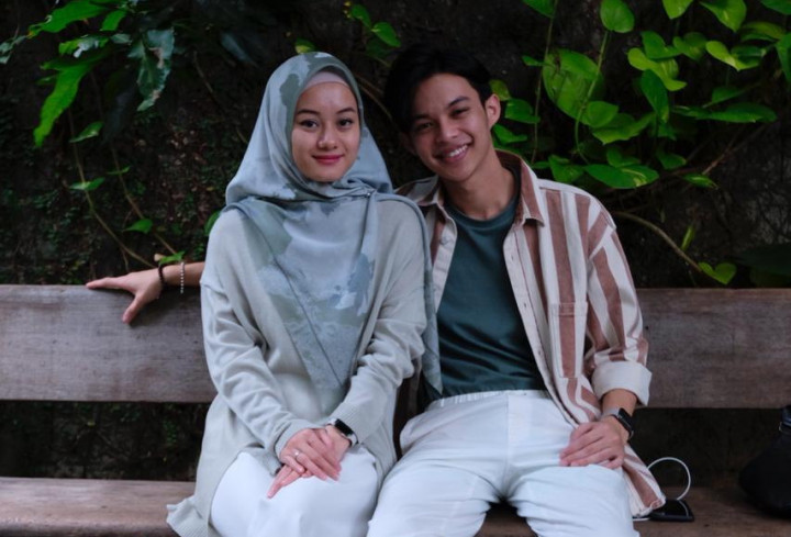 Dinda Hauw Positif Covid-19 saat Hamil, Rey Mbayang Meminta Doa