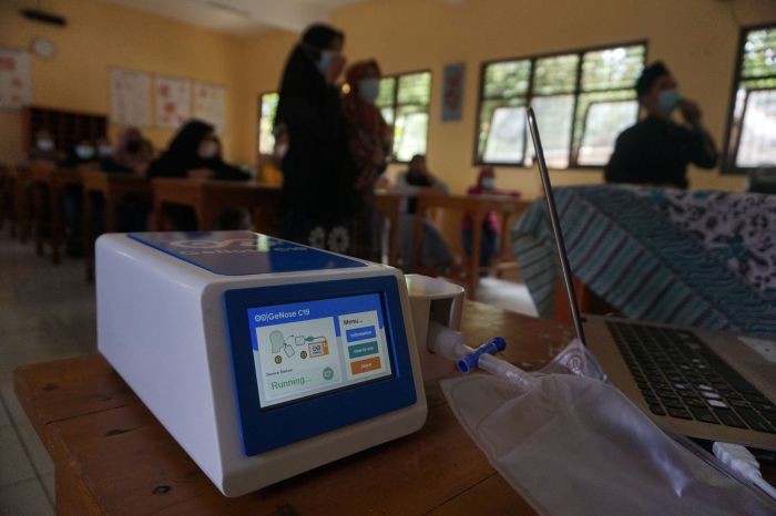 Ponpes di Banyumas Pakai GeNose Deteksi Dini Covid-19