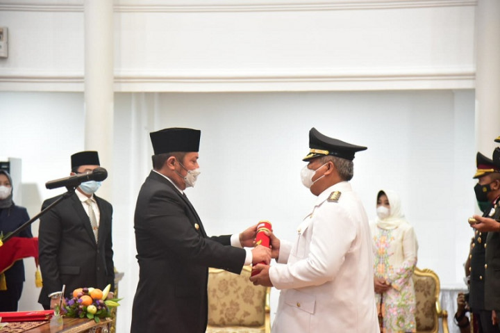 Herman Deru Lantik Rosidin Sebagai Pj Bupati PALI