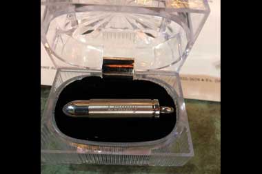 Abu Kremasi Lemmy Kilmister Dikemas dalam Peluru dan Dikirim ke Para Sahabat