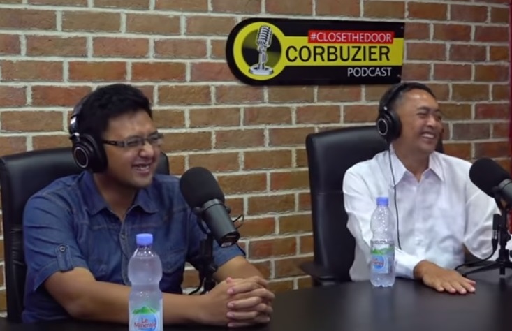 Ali Akbar (kiri) bersama ayahnya Dadang Subur. (youtube/deddycorbuzier)