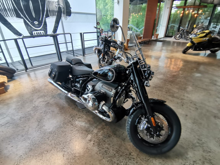 BMW R 18 Classic Goda Pecinta Moge Bergaya Retro