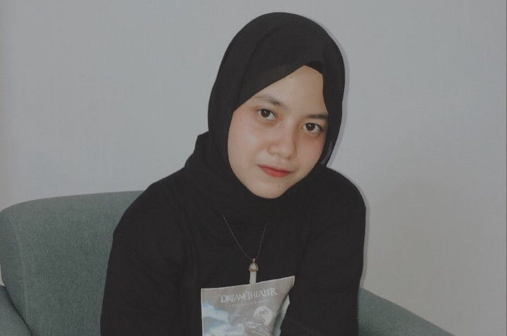 Sebulan Rilis Album, Hanin Dhiya Raih Platinum Awards