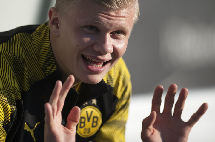 Haaland Disarankan tak Buru-buru Tinggalkan Dortmund