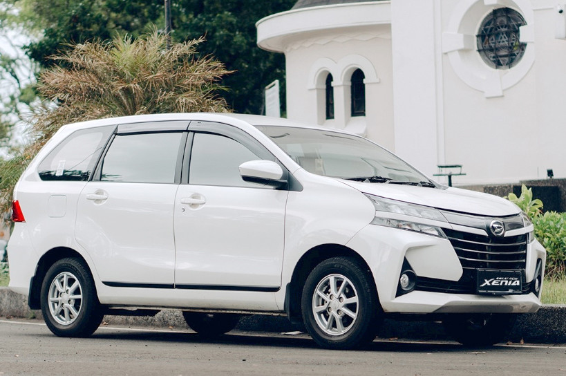 Daihatsu Xenia. Daihatsu