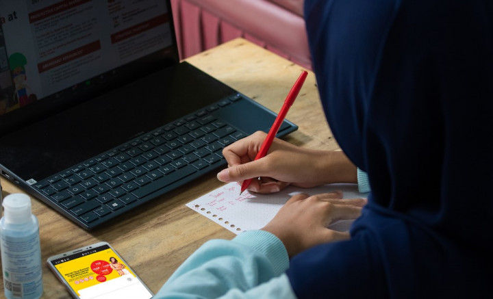 PJJ Masih Dipertimbangkan, Indosaat Ooredoo Kembali Beri Bantuan Kuota Data Internet