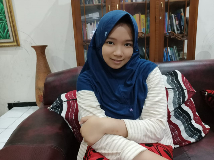 Kisah Nabila, Mahasiswa Kedokteran Termuda UNAIR Berusia 15 Tahun