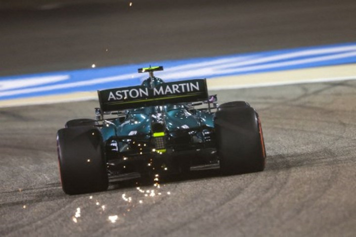 Mengalami Hasil Buruk di Kualifikasi, Sebastian Vettel Murka