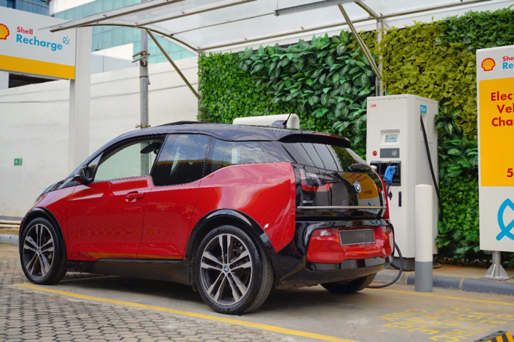 Shell Recharge untuk Mobil Listrik