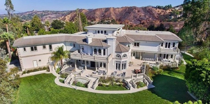 Penuh Kontroversi, Jake Paul Jual Murah Rumahnya