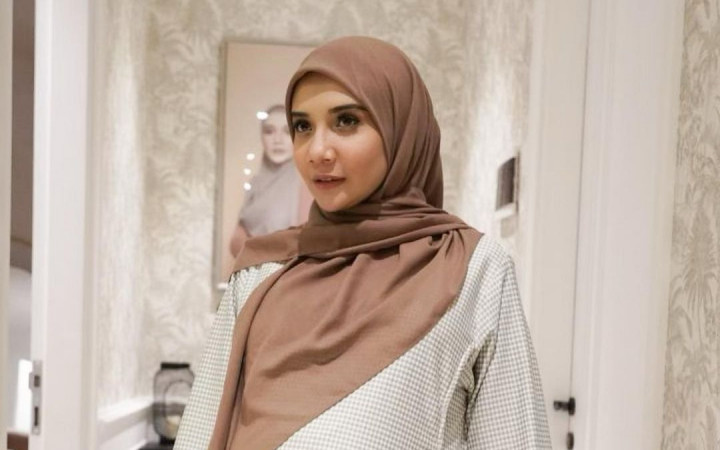 Zaskia Sungkar Melahirkan Anak Pertama