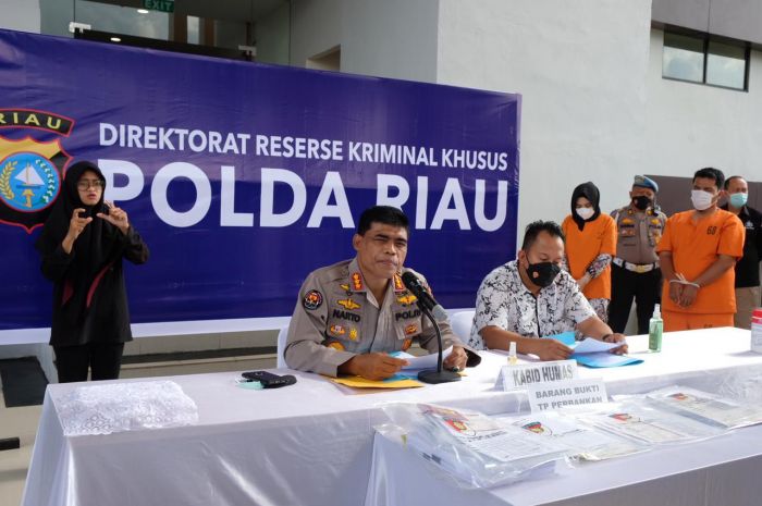 Pegawai Bank Riau Bobol Tabungan Nasabah Rp1,3 Miliar