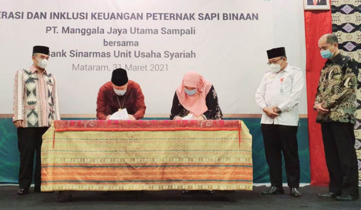 Dukung Ekonomi Kerakyatan, Bank Sinarmas UUS Salurkan KUR ke Pengusaha Lokal