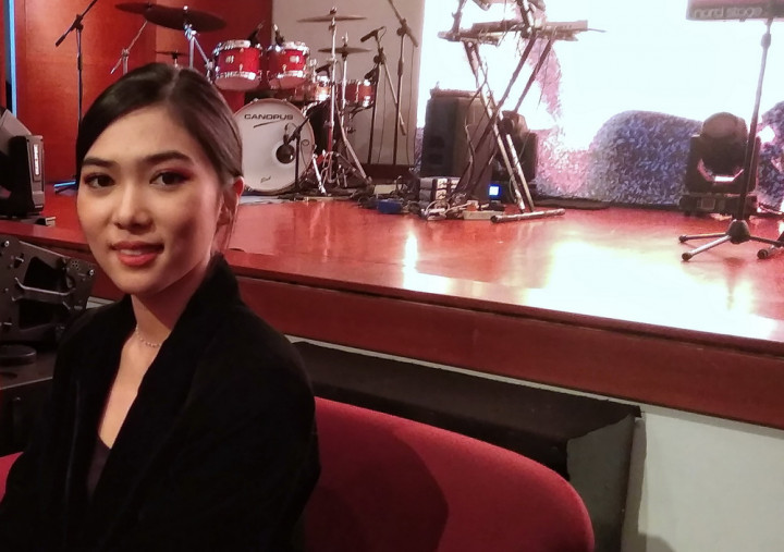 Isyana Sarasvati Menangis Dengar Lagu Baru Gamaliel