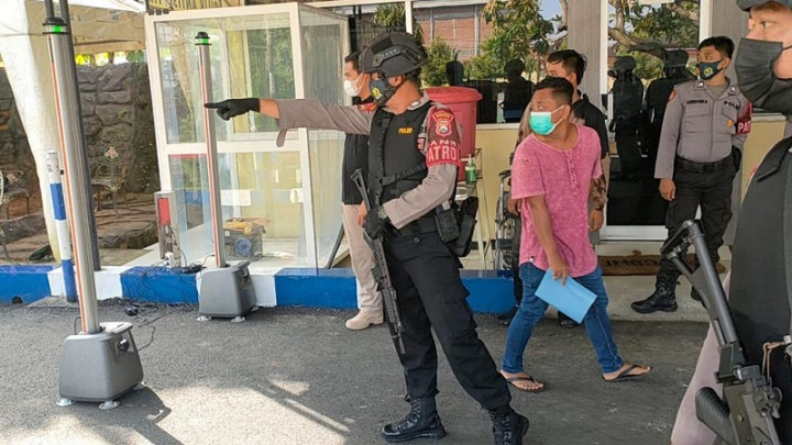 Keluar Masuk Mapolres Sumenep Gunakan Satu Pintu