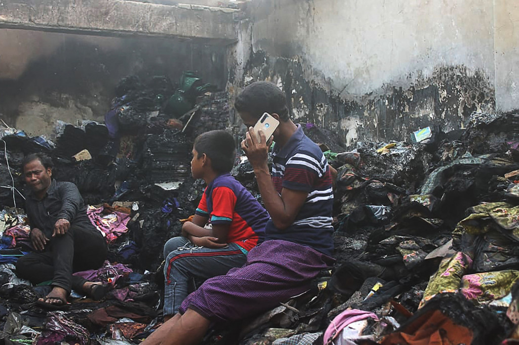 Kamp Rohingya Bangladesh Kembali Terbakar, 3 Orang Meninggal