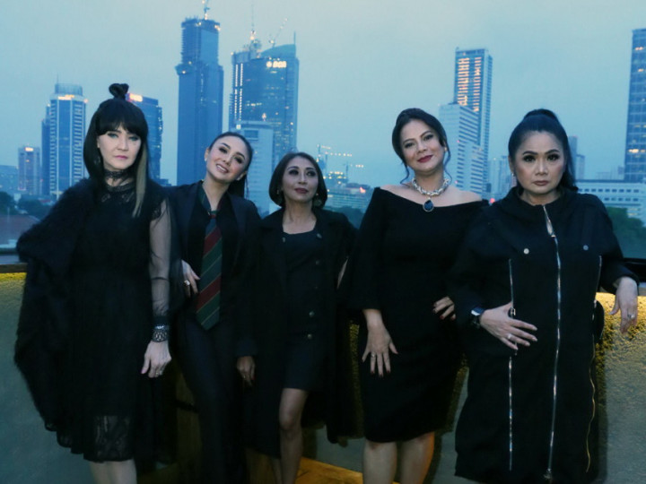 Vina Panduwinata Gaet Yuni Shara dan Memes Hidupkan Lagi Grup Rumpies