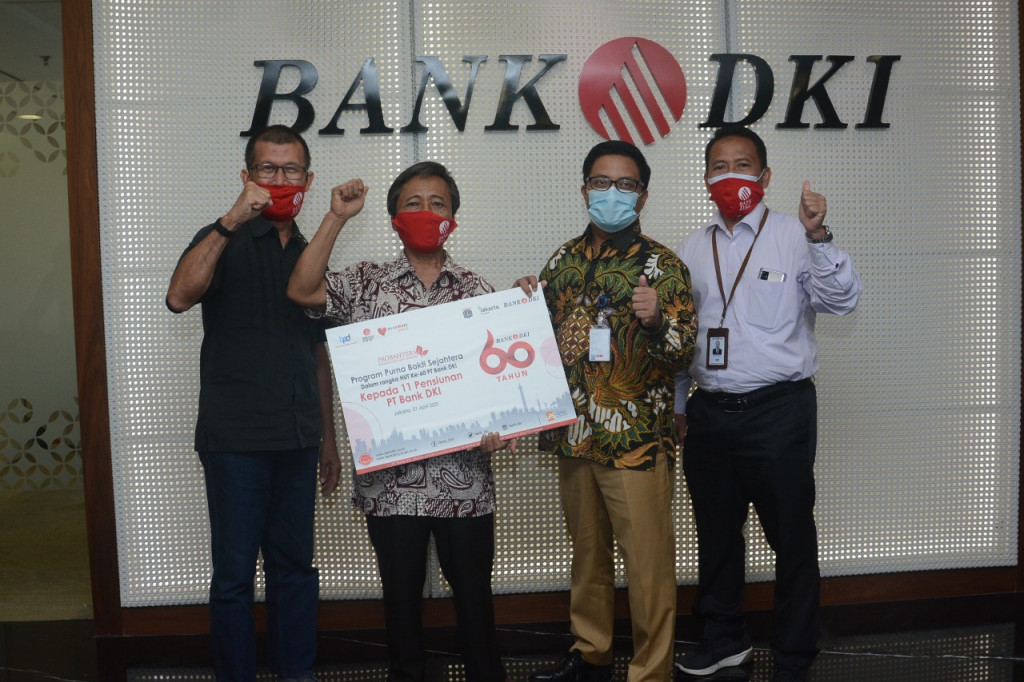 Bank DKI beri modal usaha ke purna bhakti. FOTO: Bank DKI