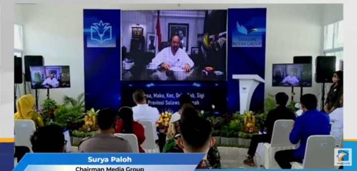 Surya Paloh Acungi Jempol Kepedulian Masyarakat Indonesia di Sektor Pendidikan