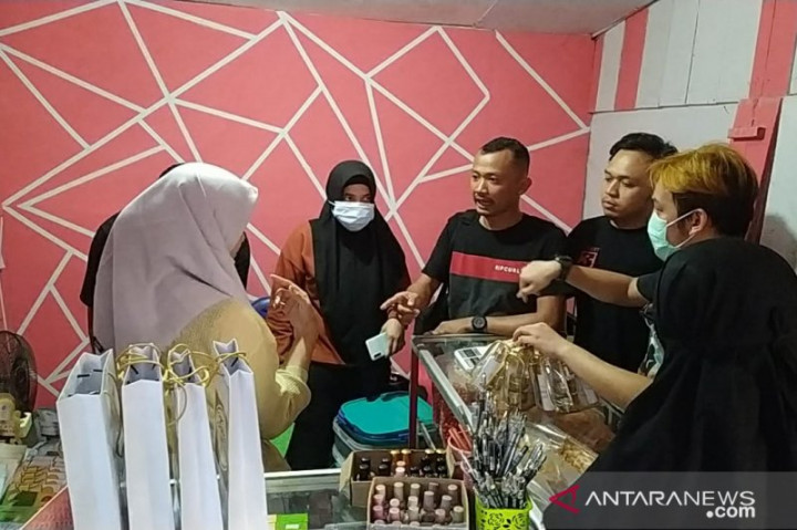 Polda Jambi Gerebek Toko Penjual Kosmetik Ilegal