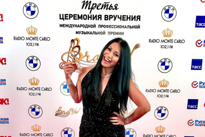 Anggun Raih Penghargaan di Rusia