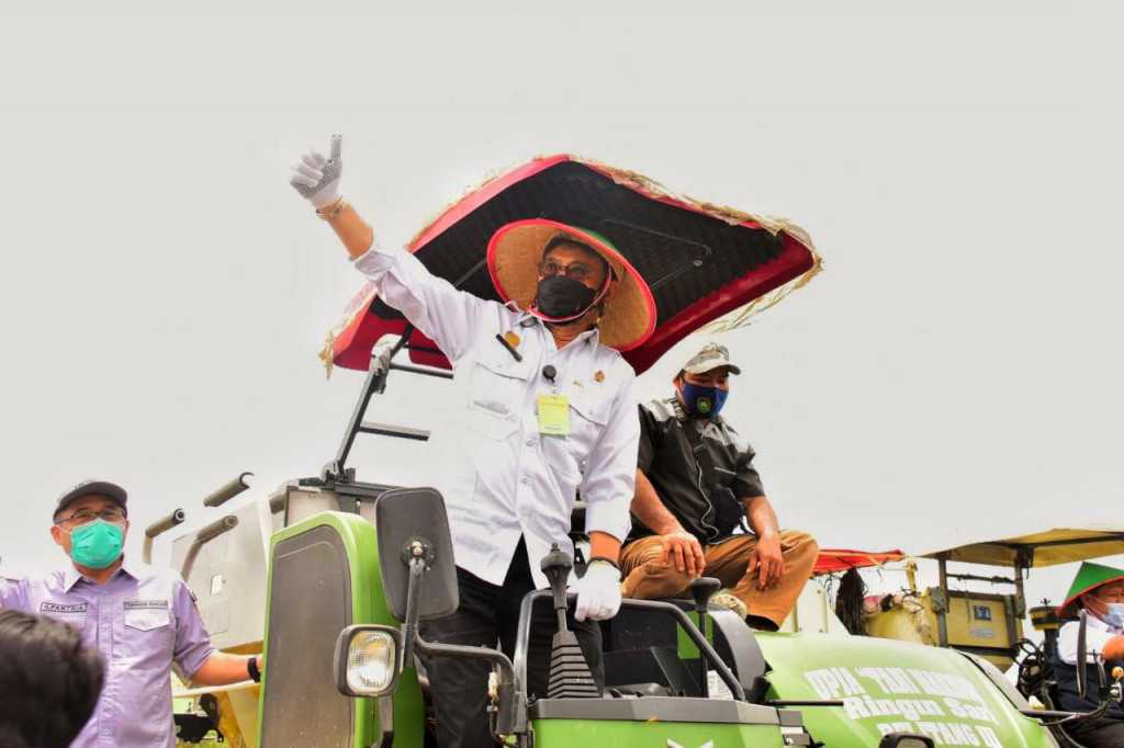 Mentan Kawal Panen Raya dan Gerakan Serap Gabah di Sumsel