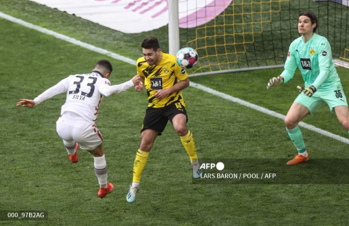 Dortmund vs Frankfurt: Gol Telat Silva Tumbangkan Dortmund