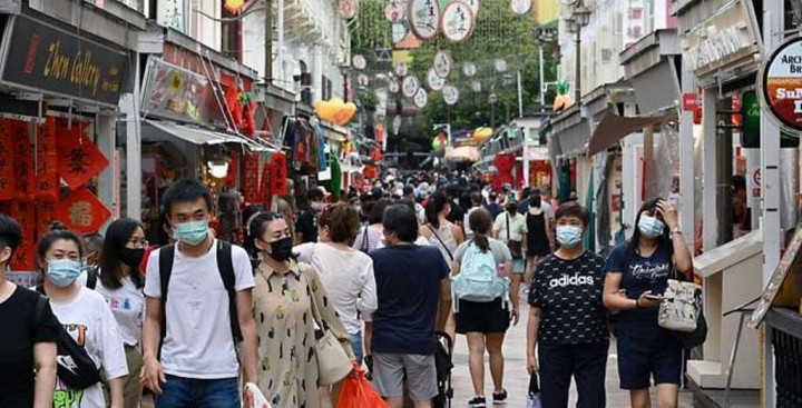 Singapura Catat Penjualan Ritel Naik 5,2% di Februari, Didorong Tahun Baru Imlek