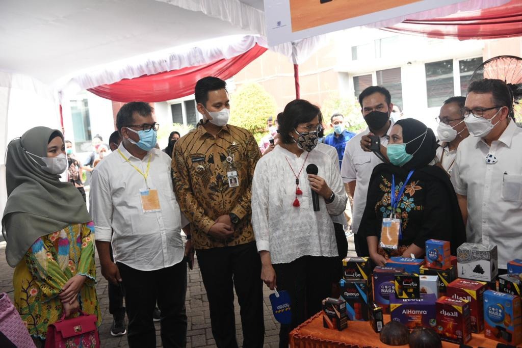 UMKM asal Kendal, Jawa Tengah didorong untuk melakukan ekspor produk briket arang kelapanya ke pasar Timur Tengah. Foto: dok. LPEI.