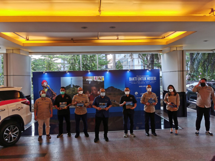 Bingkai Kerja Keras Lewat Buku Ekspedisi Bakti untuk Negeri