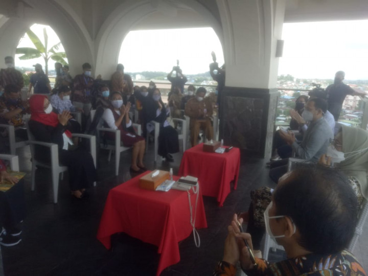 Jadi Guru Kunjung, Susanti Tersesat di Hutan Hingga Dikejar Babi