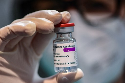 Vaksn covid-19 AstraZeneca dikembangkan bersama University of Oxford Inggris. Foto: AFP
