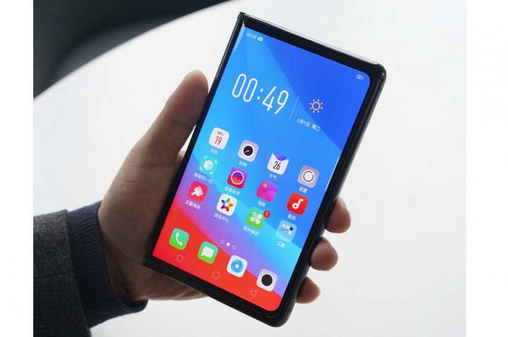 Oppo akan Perkenalkan Dua Ponsel Layar Lipat ke Dalam