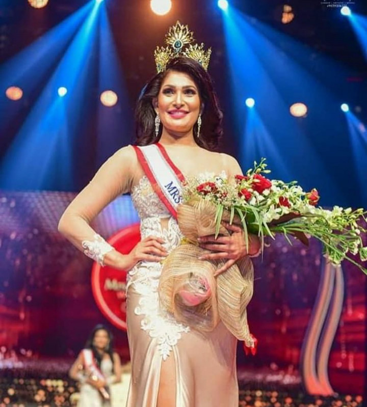 Dituduh Sudah Cerai, Mahkota Ratu Kecantikan di Sri Lanka Dicopot Paksa Saat Penobatan