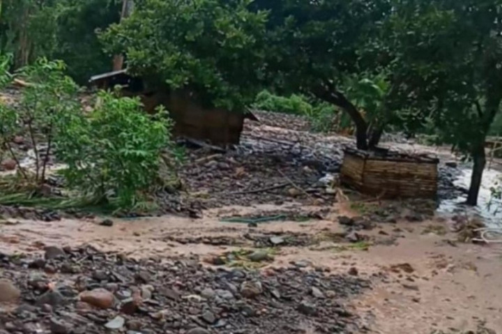 Jembatan Putus,  Warga Desa Beloto Flores Timur Terisolasi