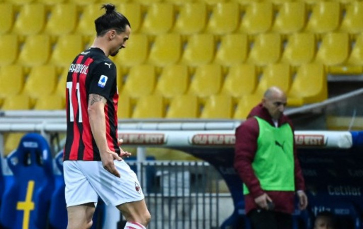 Kasihan Ibrahimovic, Diusir dari Lapangan Gara-gara Wasit Salah Dengar?