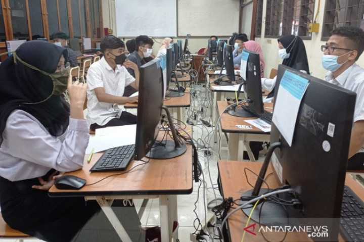 Ketat, UNP Tak Sediakan Ujian Susulan Bagi Peserta UTBK yang Telat